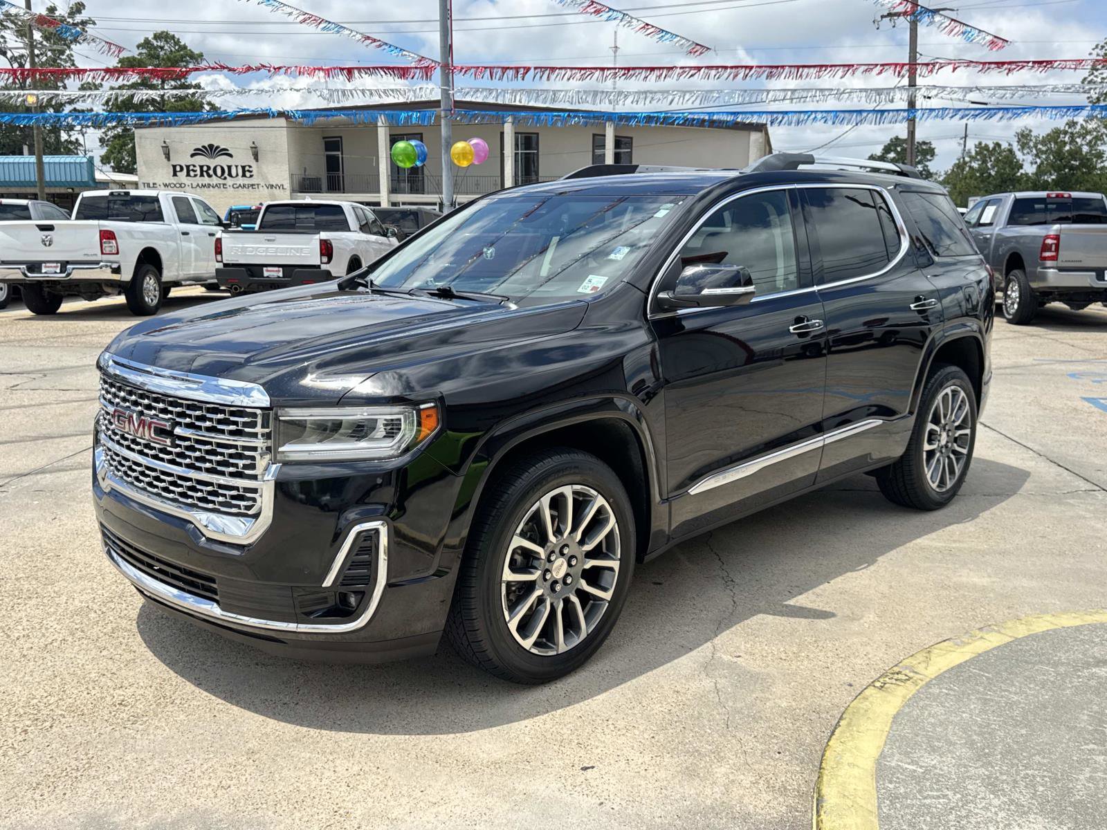 Used 2022 GMC Acadia Denali w/ LPO, Floor Liner Package FWD image 3