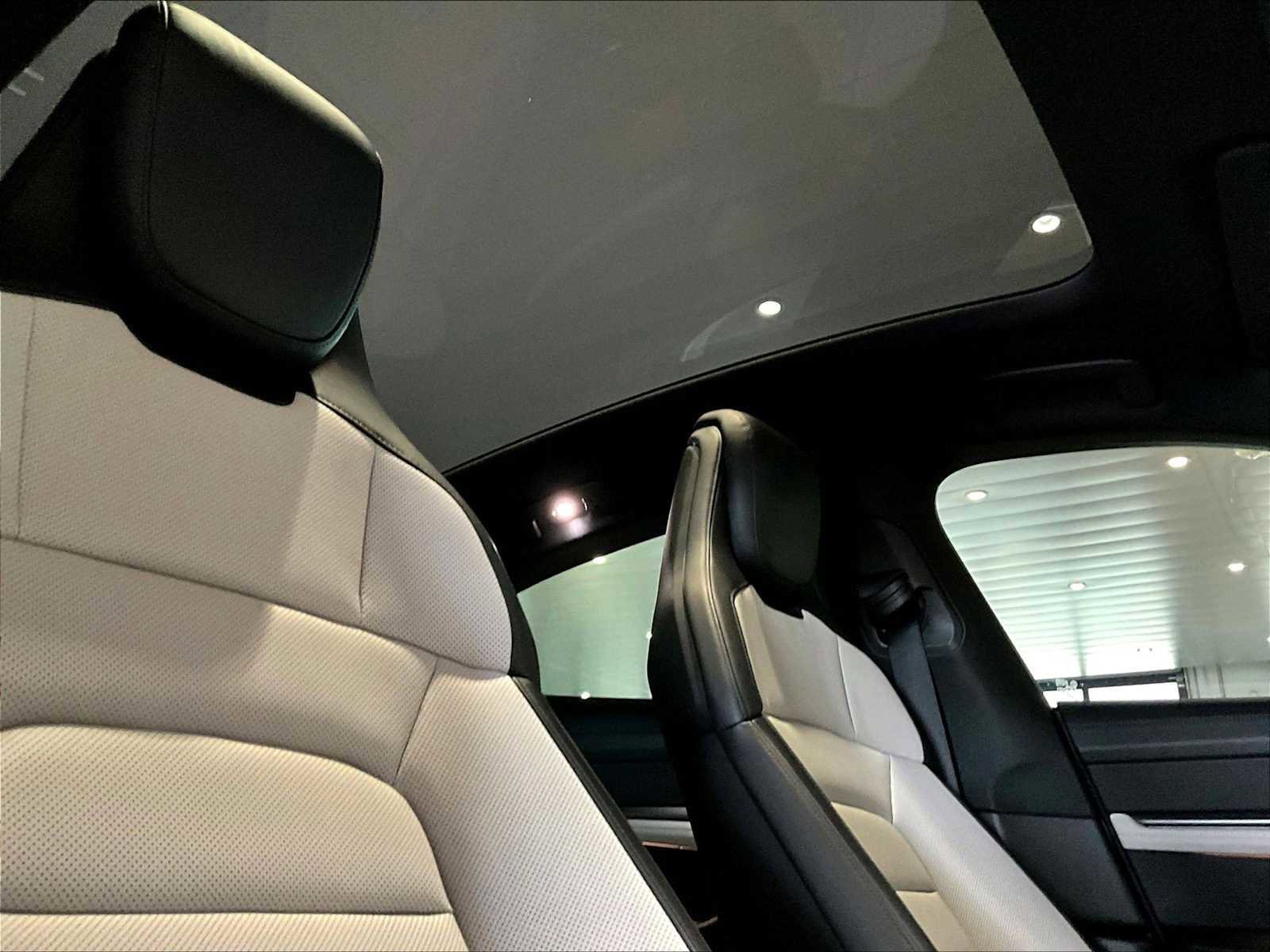 Used 2025 Porsche Taycan image 25