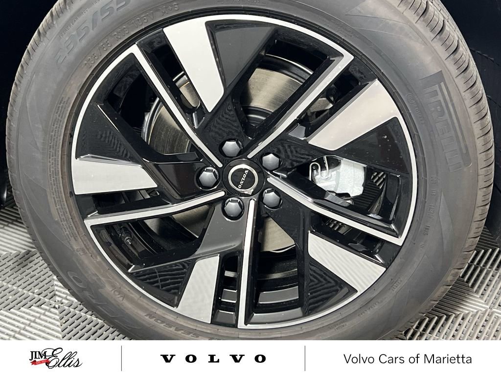 New 2026 Volvo XC60 B5 Core w/ Climate Package image 17