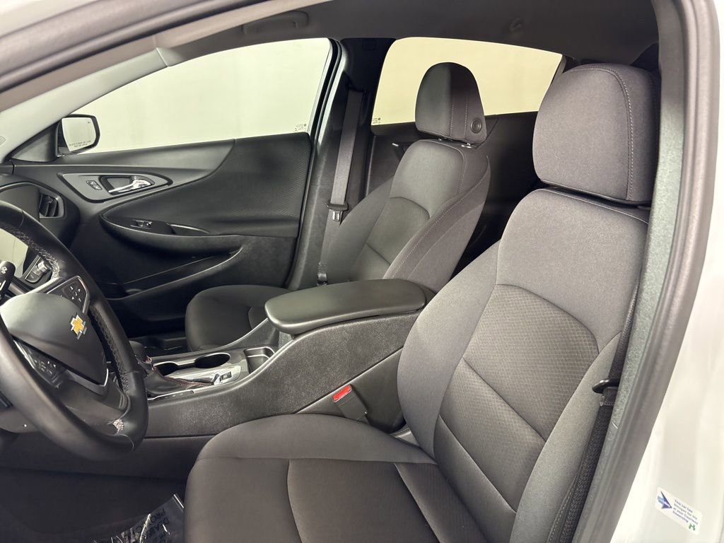 Used 2023 Chevrolet Malibu RS image 22