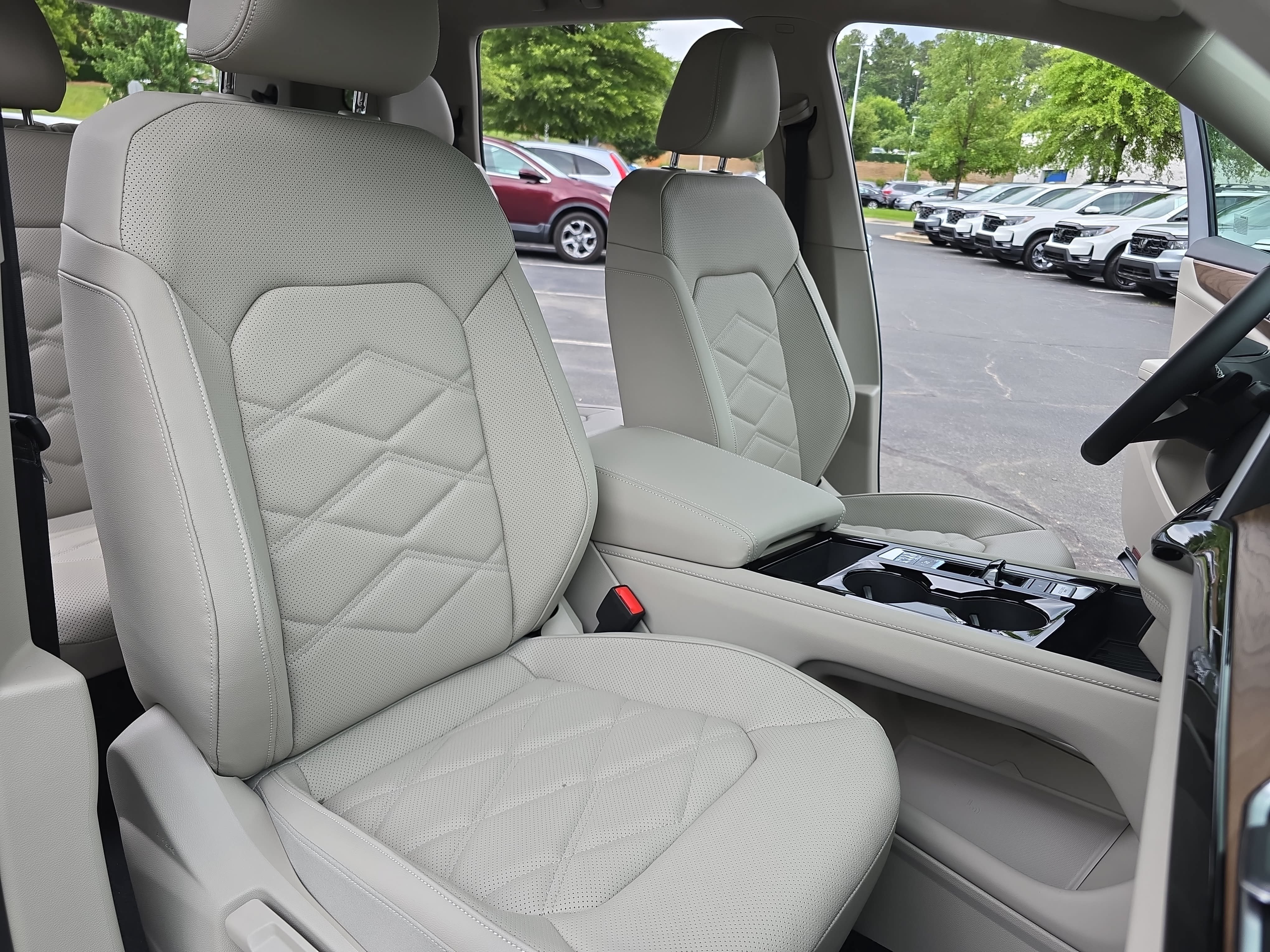 New 2026 Volkswagen Atlas SE FWD image 10