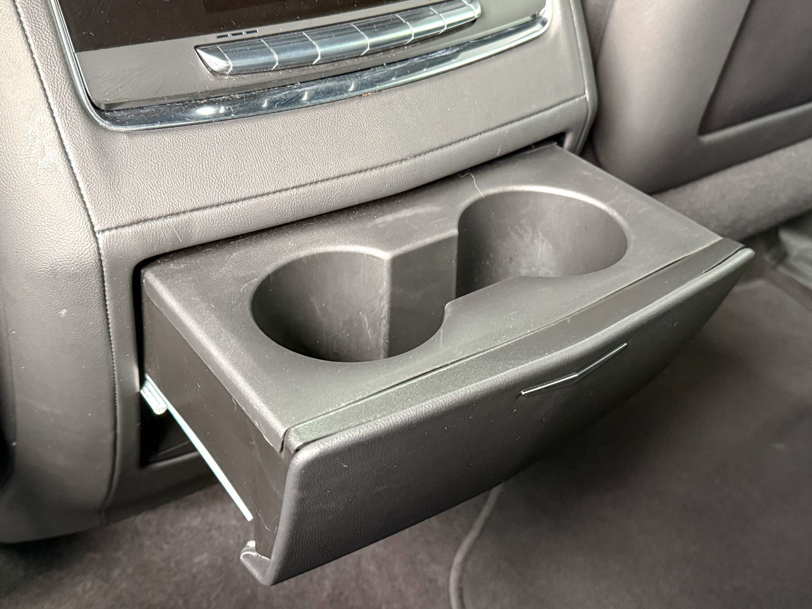 Certified 2022 Cadillac Escalade Luxury image 33