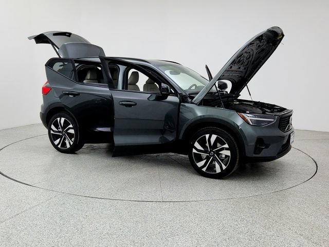 New 2026 Volvo XC40 B5 Ultra w/ Climate Package image 10