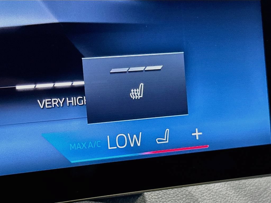 Used 2024 BMW iX xDrive50 w/ Convenience Package AWD/4WD image 21