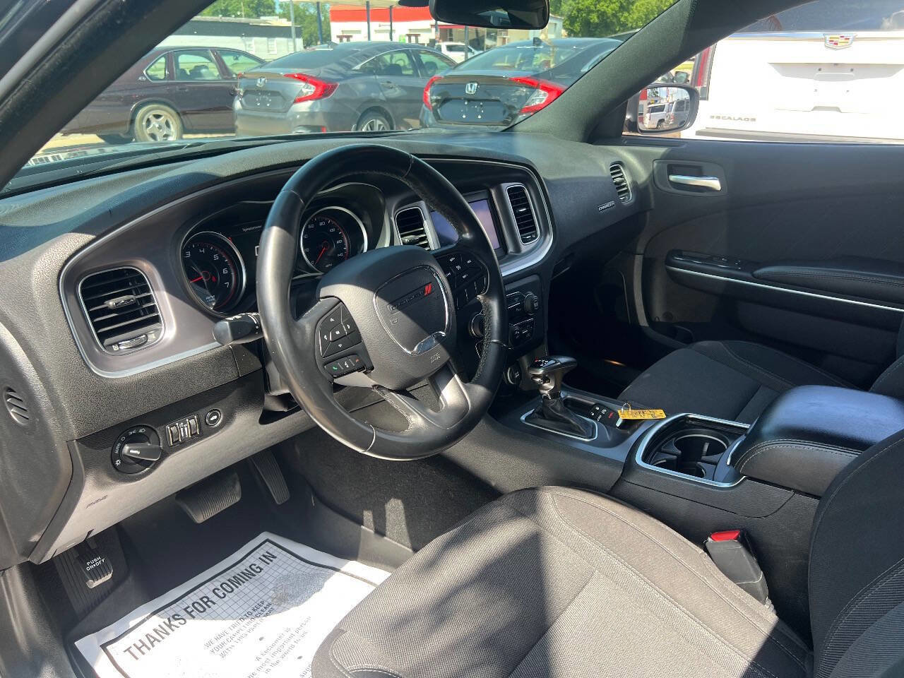 Used 2019 Dodge Charger SXT image 10