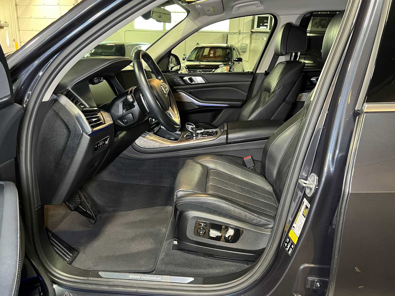 Used 2019 BMW X7 xDrive50i w/ Premium Package AWD/4WD image 29