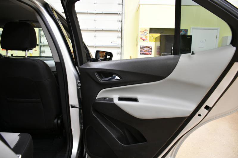 Used 2019 Chevrolet Equinox LS w/ LS Convenience Package FWD image 45
