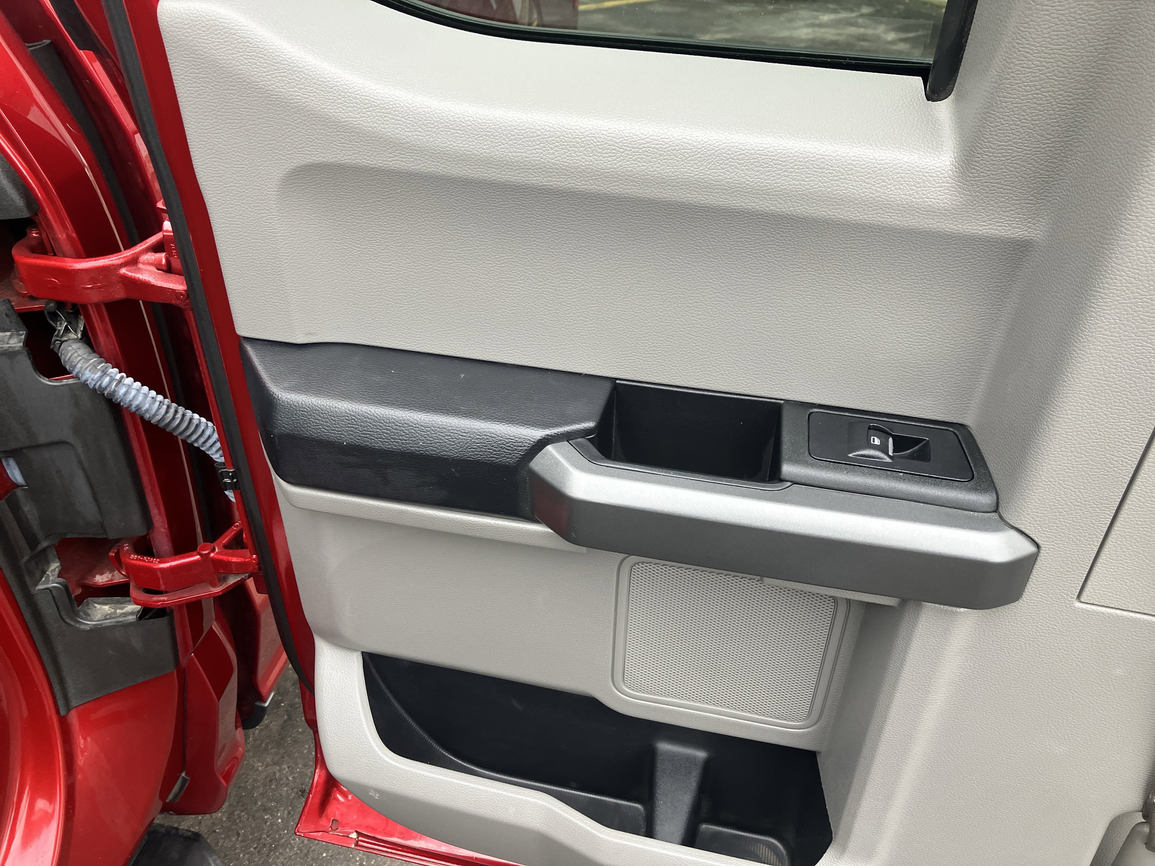 Used 2016 Ford F150 XLT w/ Trailer Tow Package image 17