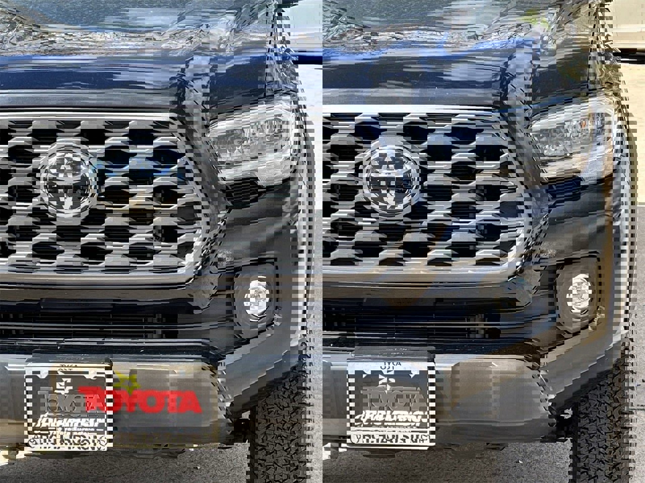 Used 2022 Toyota Tacoma TRD Off-Road w/ Technology Package image 8