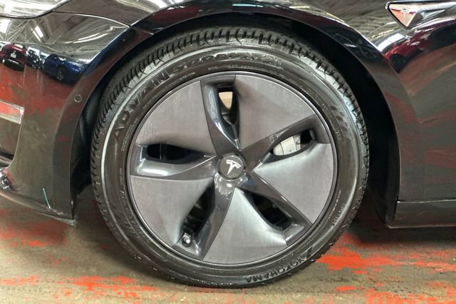 Used 2019 Tesla Model 3 Mid Range RWD image 32