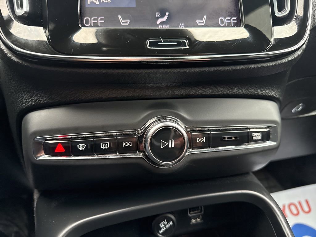 Used 2019 Volvo XC40 T5 R-Design image 30