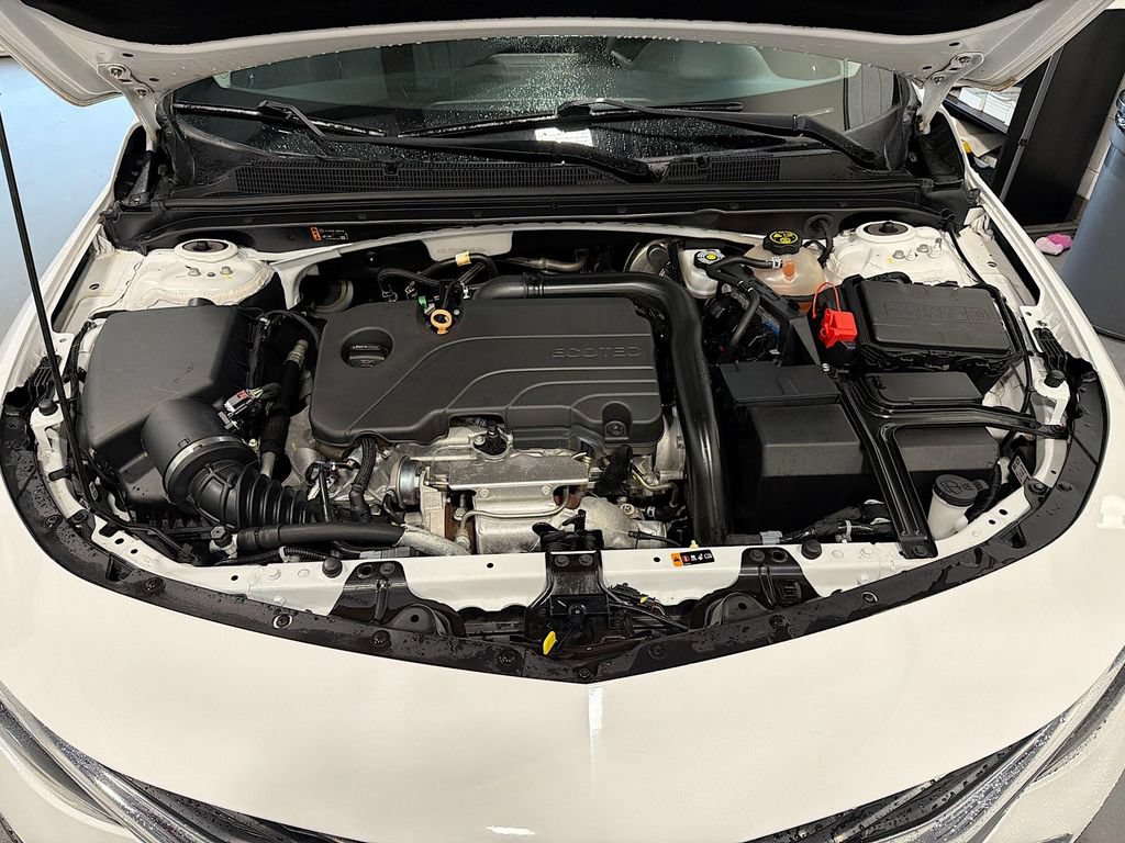 Used 2021 Chevrolet Malibu LT FWD image 31