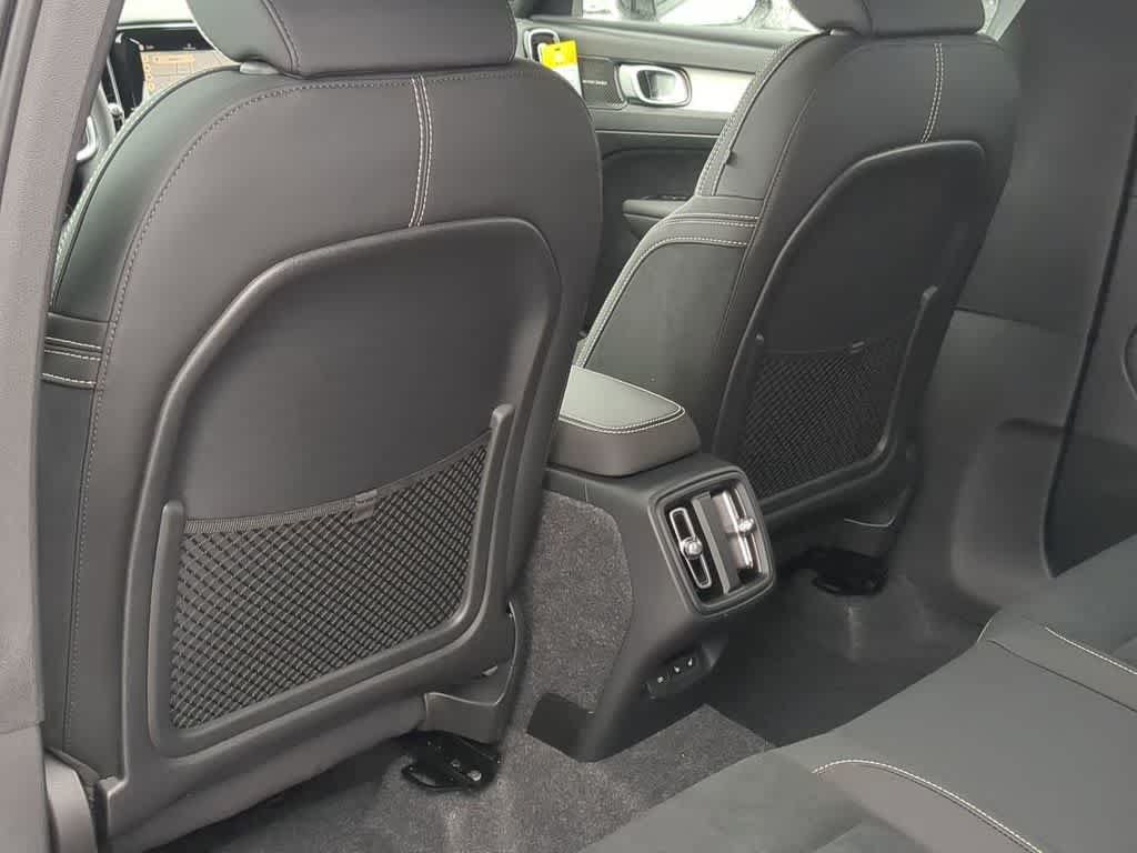 Used 2026 Volvo XC40 B5 Ultra w/ Protection Package Premier AWD/4WD image 18