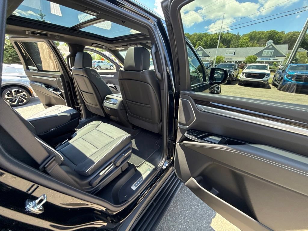 Used 2026 Cadillac Escalade Luxury AWD/4WD image 48