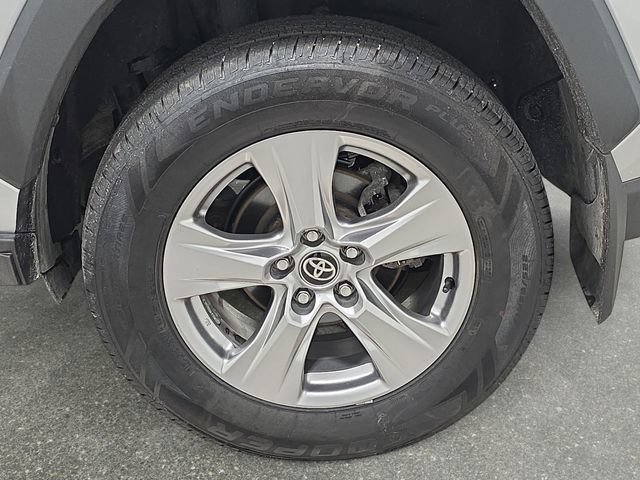 Certified 2024 Toyota RAV4 XLE AWD/4WD image 27