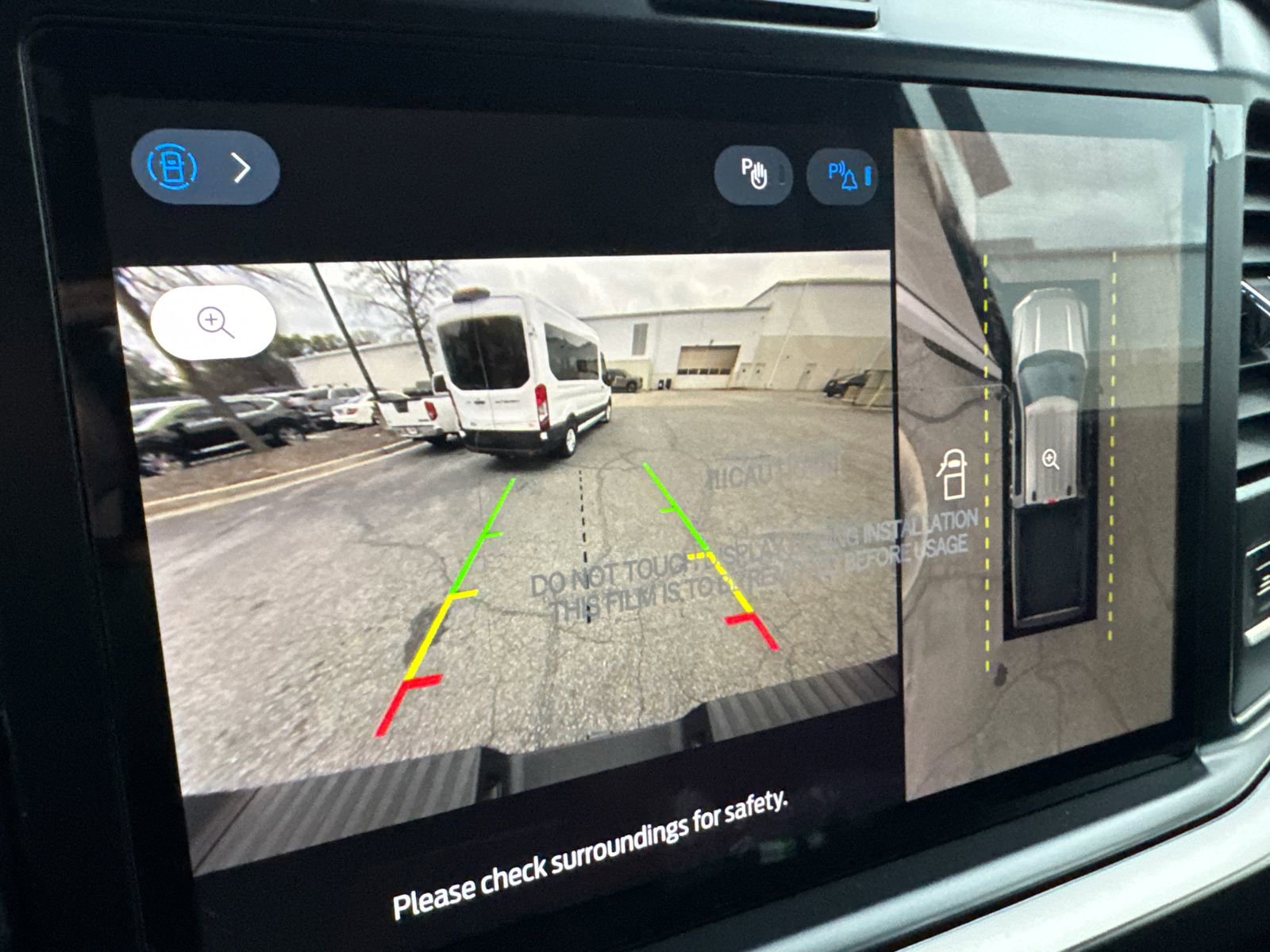 New 2026 Ford F250 Lariat w/ Black Appearance Package image 30