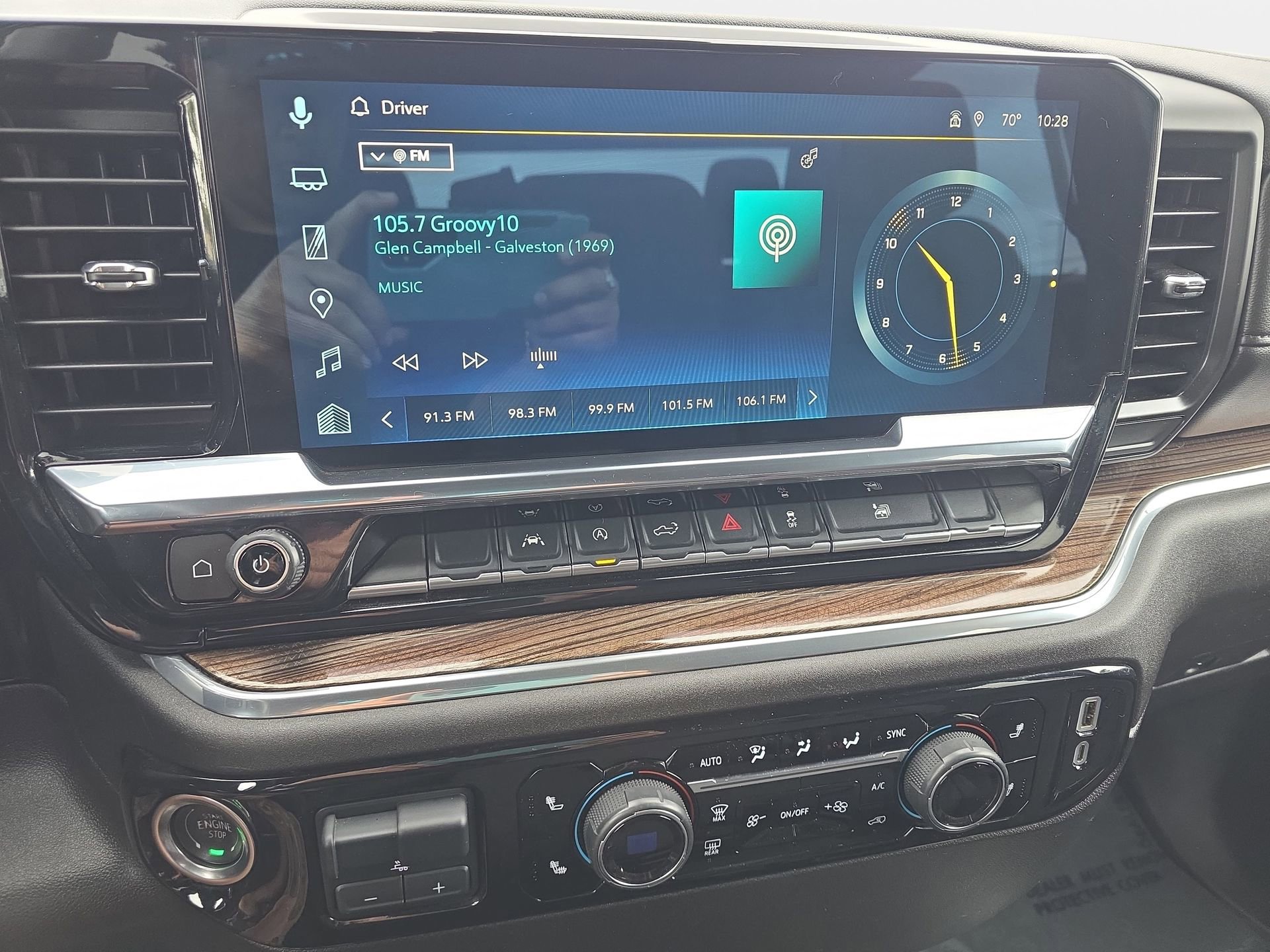 Used 2025 Chevrolet Silverado 1500 LT image 20