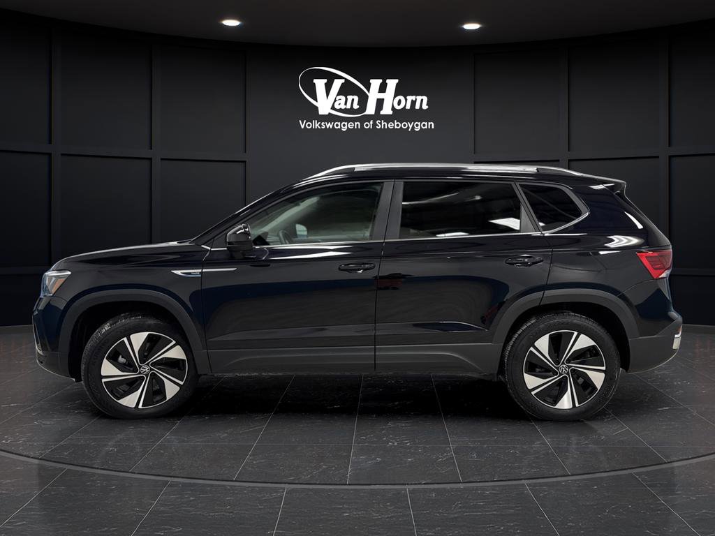 Used 2024 Volkswagen Taos SE image 11