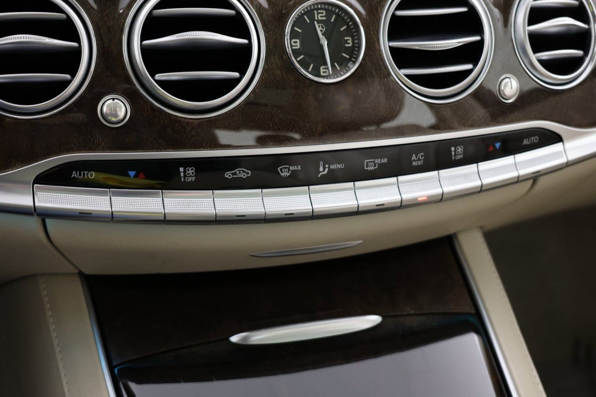 Used 2020 Mercedes-Benz S 560 4MATIC Sedan image 30