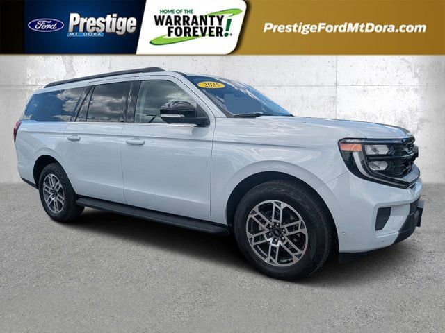 Used 2025 Ford Expedition Max Active AWD/4WD image 1