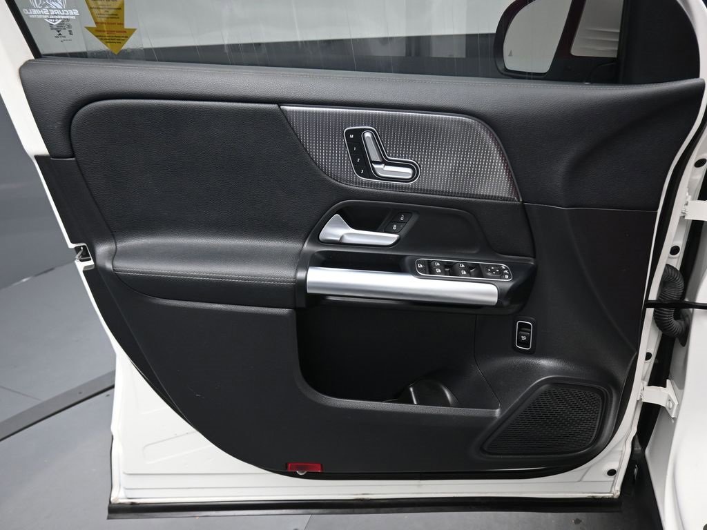 Used 2021 Mercedes-Benz GLA 250 image 9