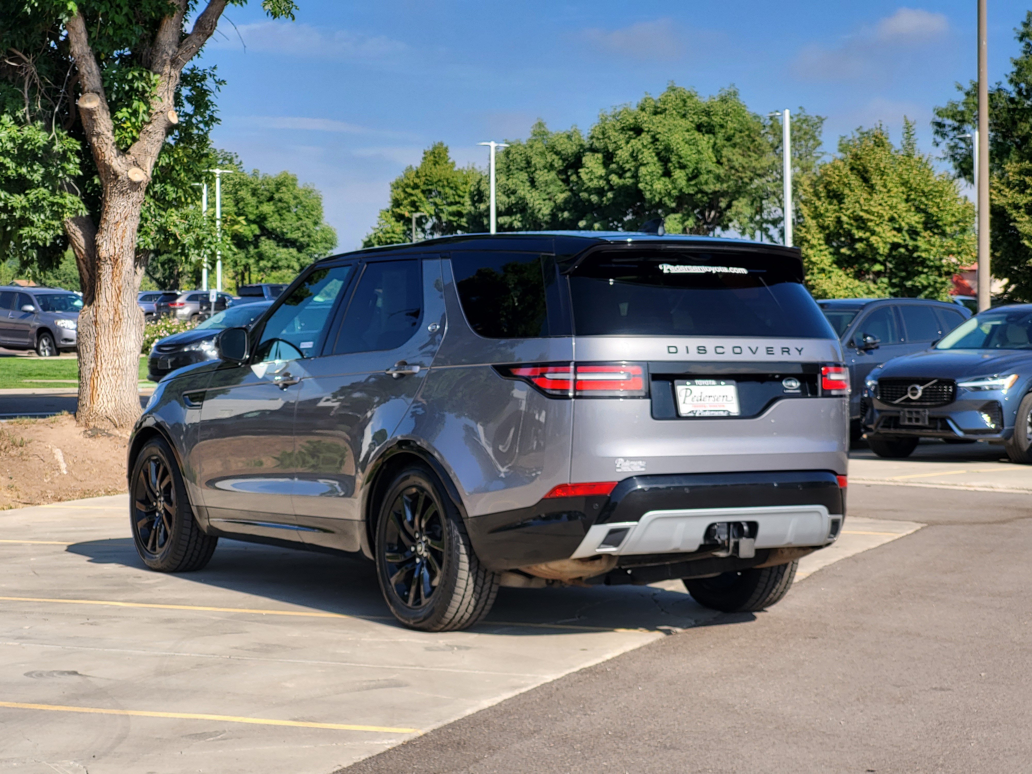 Used 2020 Land Rover Discovery Landmark AWD/4WD image 3