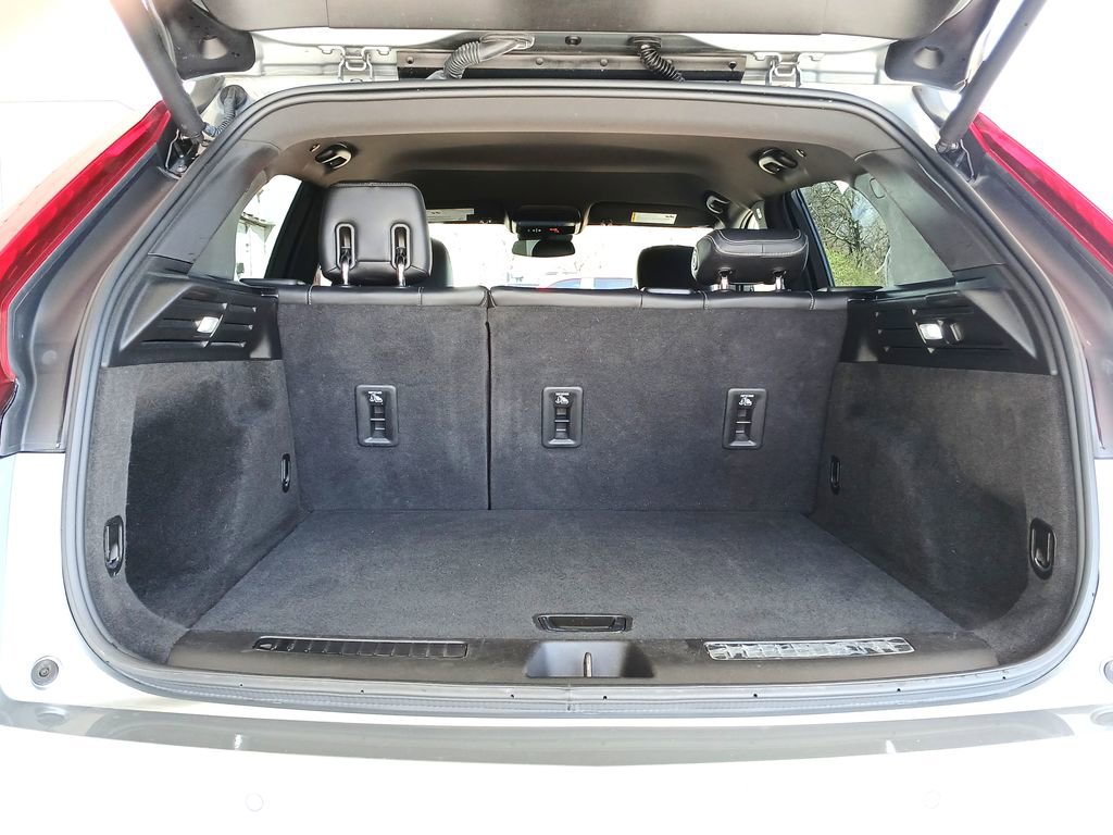 Used 2024 Cadillac XT4 Premium Luxury image 27