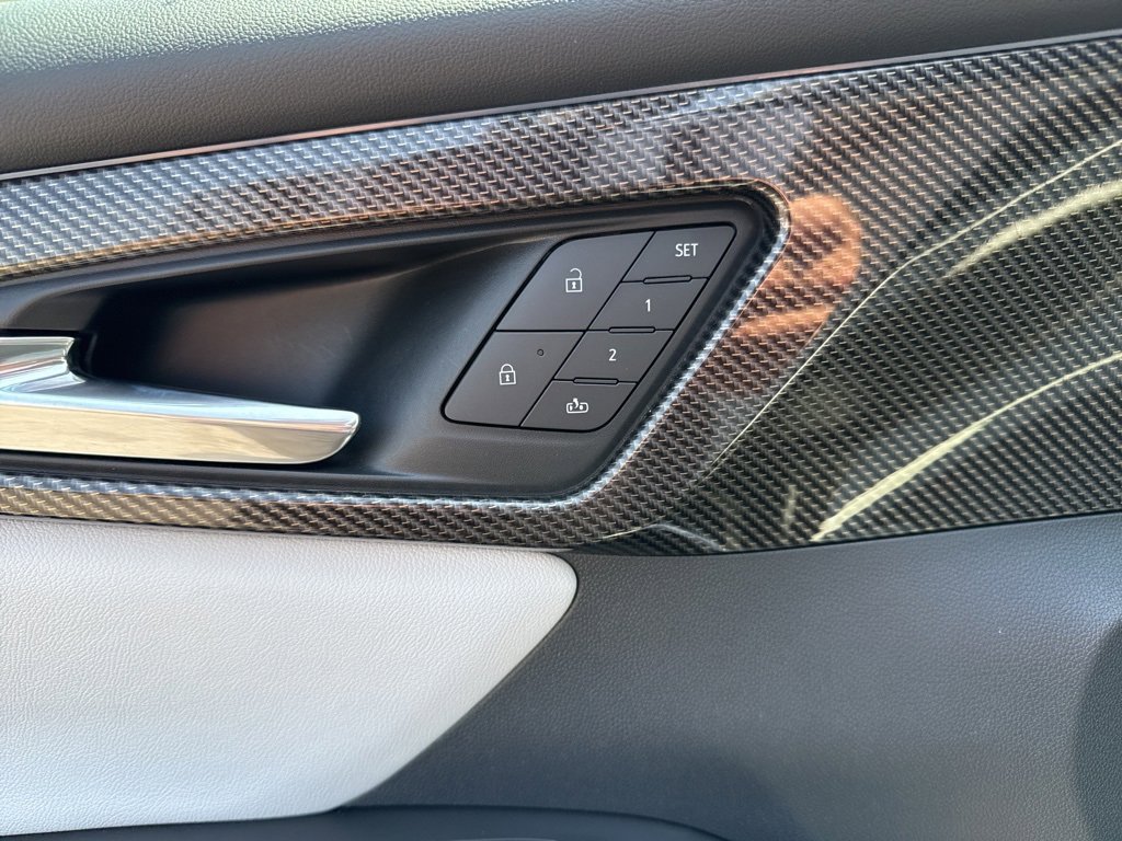 Used 2024 Chevrolet Traverse RS image 20