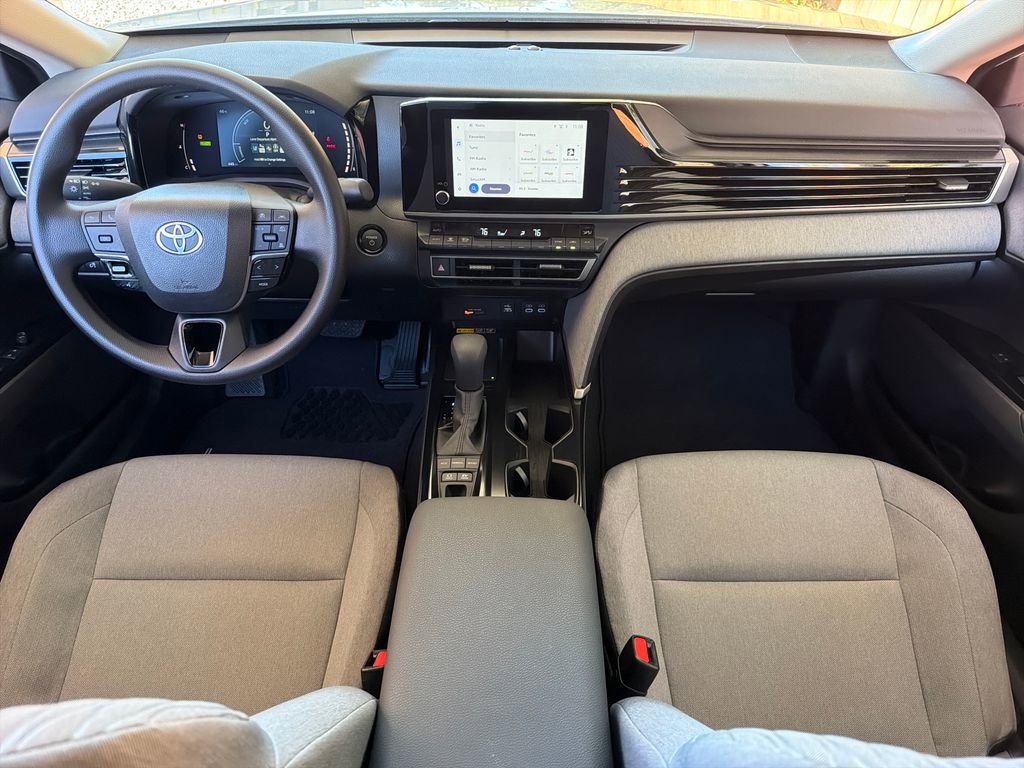 Used 2025 Toyota Camry LE w/ Convenience Package image 22