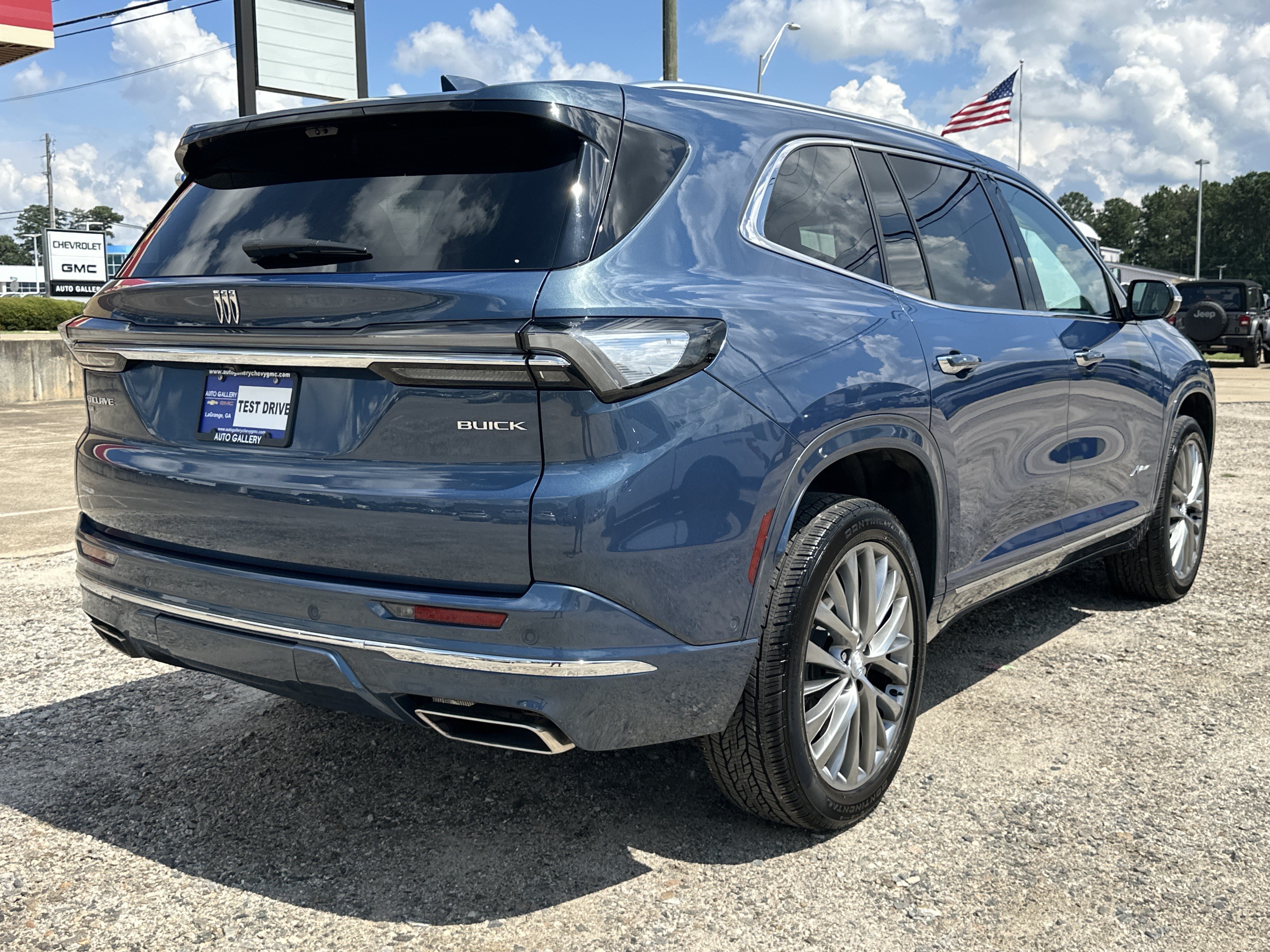 Certified 2025 Buick Enclave Avenir w/ Super Cruise Package AWD/4WD image 6
