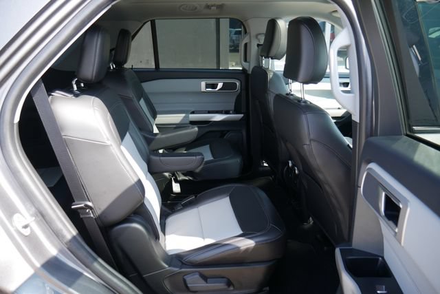 Used 2023 Ford Explorer XLT w/ Equipment Group 202A AWD/4WD image 28