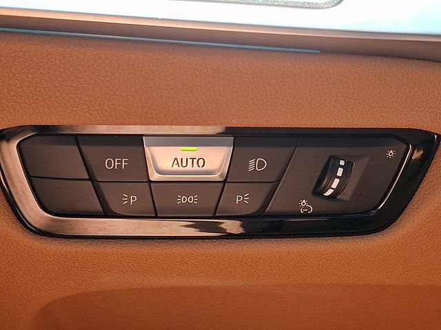 Used 2023 BMW i4 eDrive40 w/ M Sport Package RWD image 29