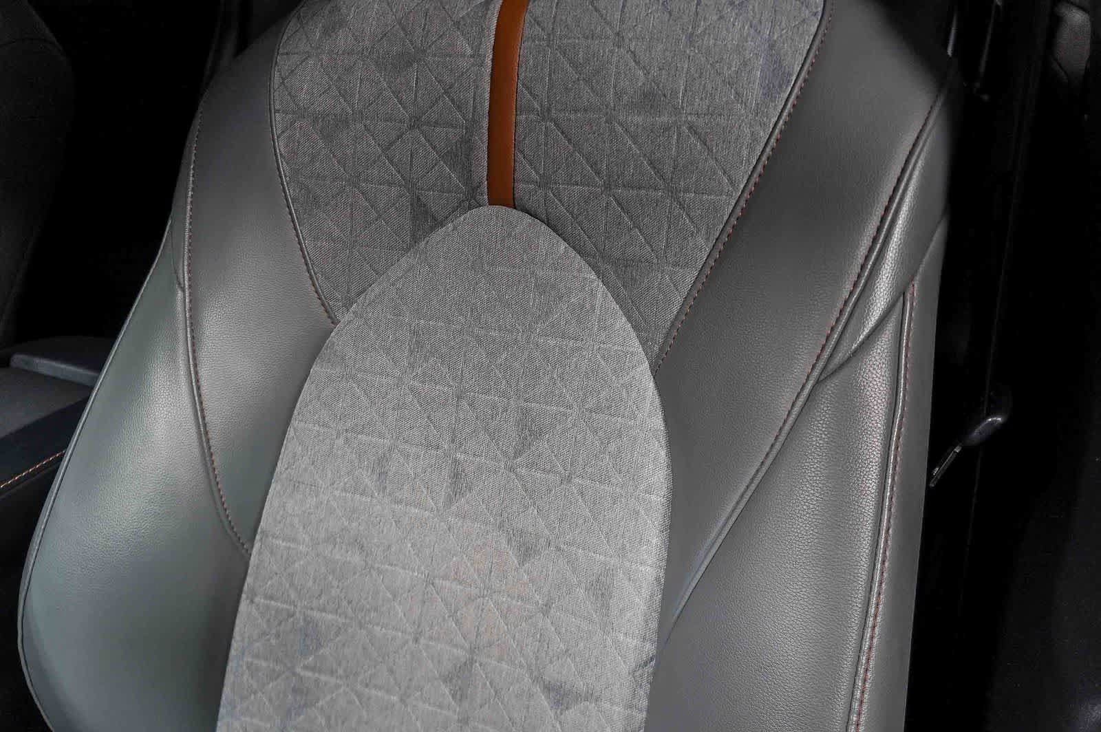 Used 2023 Toyota Highlander Bronze Edition FWD image 22