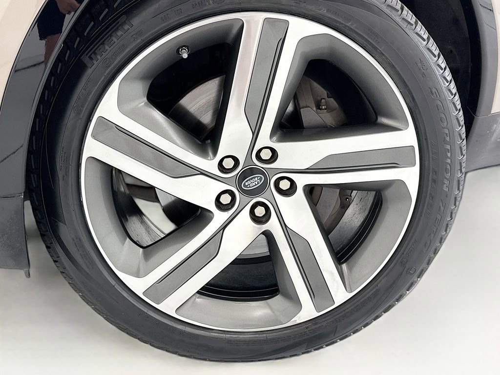 Used 2021 Land Rover Discovery HSE R-Dynamic AWD/4WD image 29