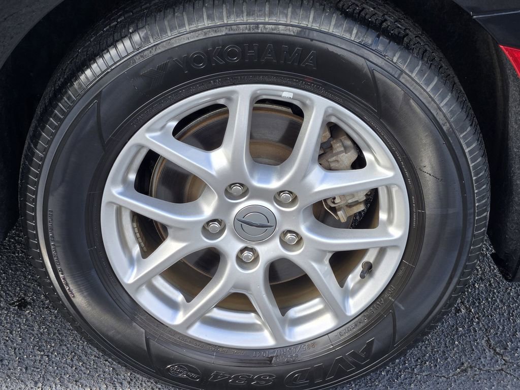 Used 2024 Chrysler Voyager LX FWD image 9