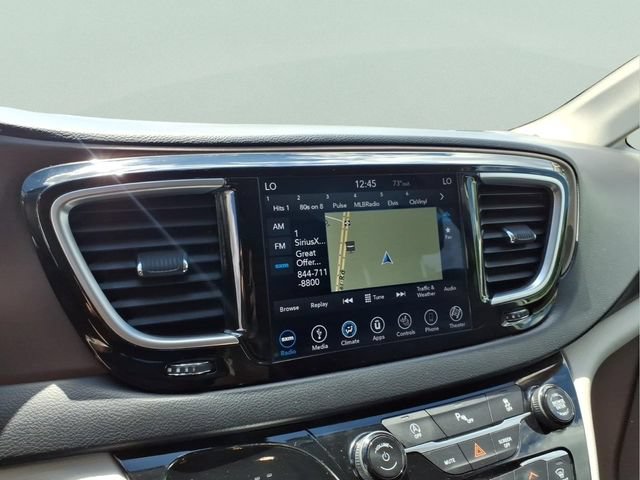Used 2018 Chrysler Pacifica Touring-L Plus FWD image 25