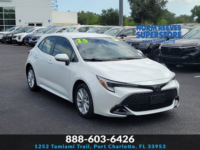 Used 2025 Toyota Corolla SE FWD image 1