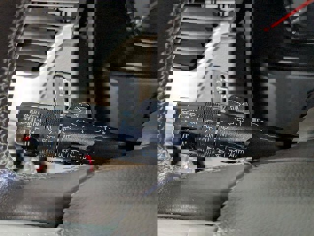 Used 2015 GMC Yukon XL SLT image 36