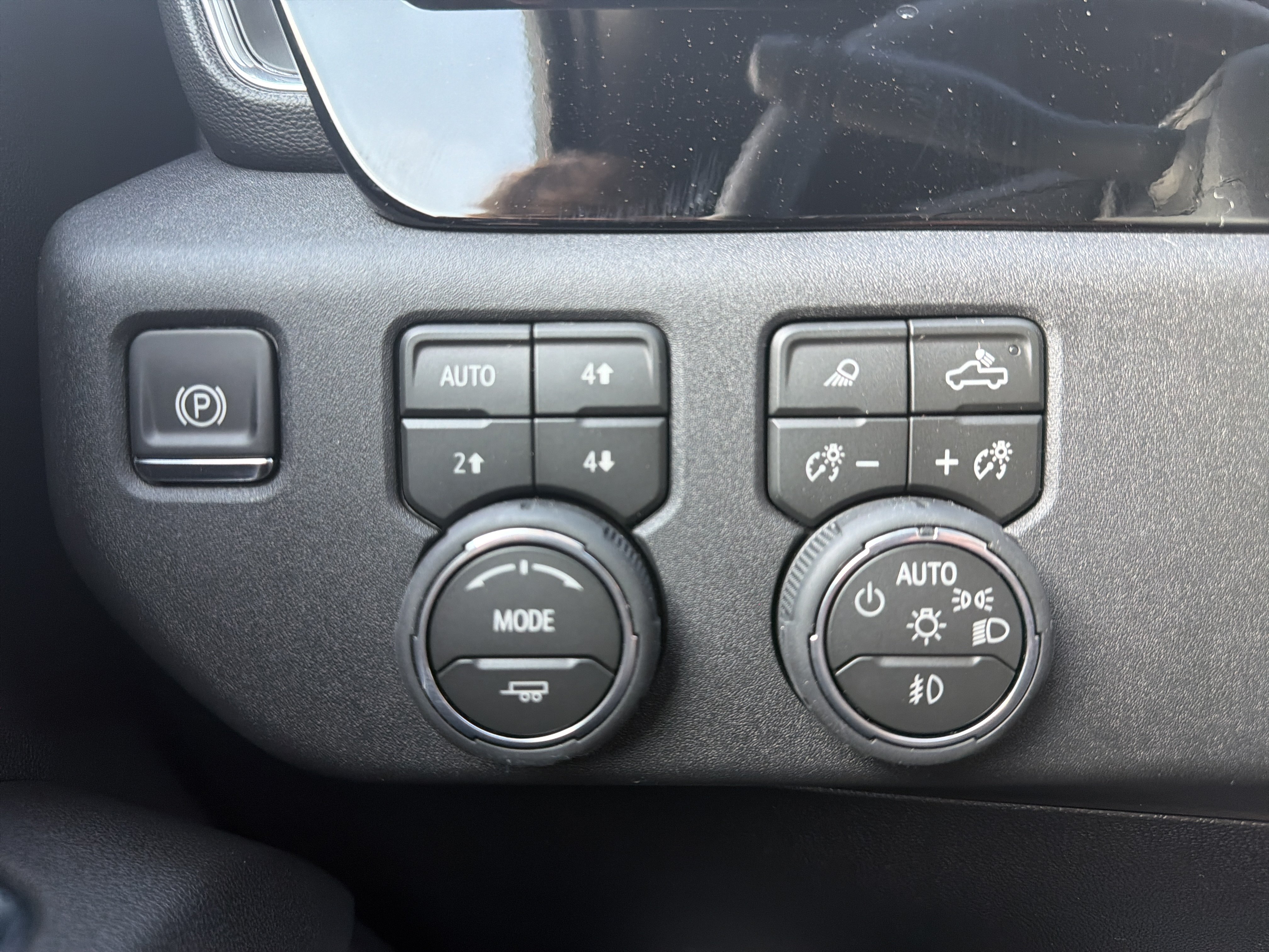 New 2026 Chevrolet Silverado 2500 LTZ w/ Trail Boss Package AWD/4WD image 26