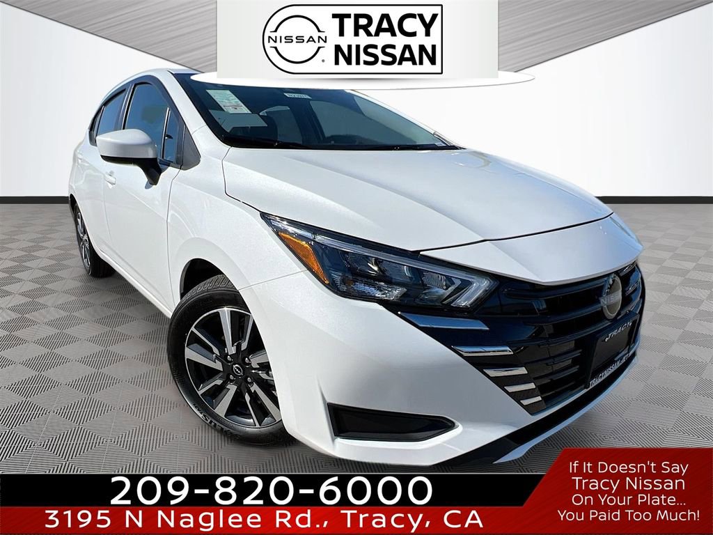 Used 2025 Nissan Versa SV w/ Trunk Package FWD image 1
