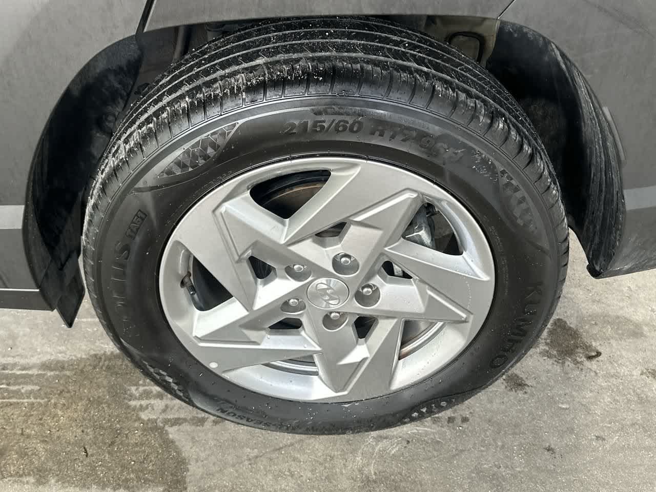 Used 2025 Hyundai Kona SE FWD image 11