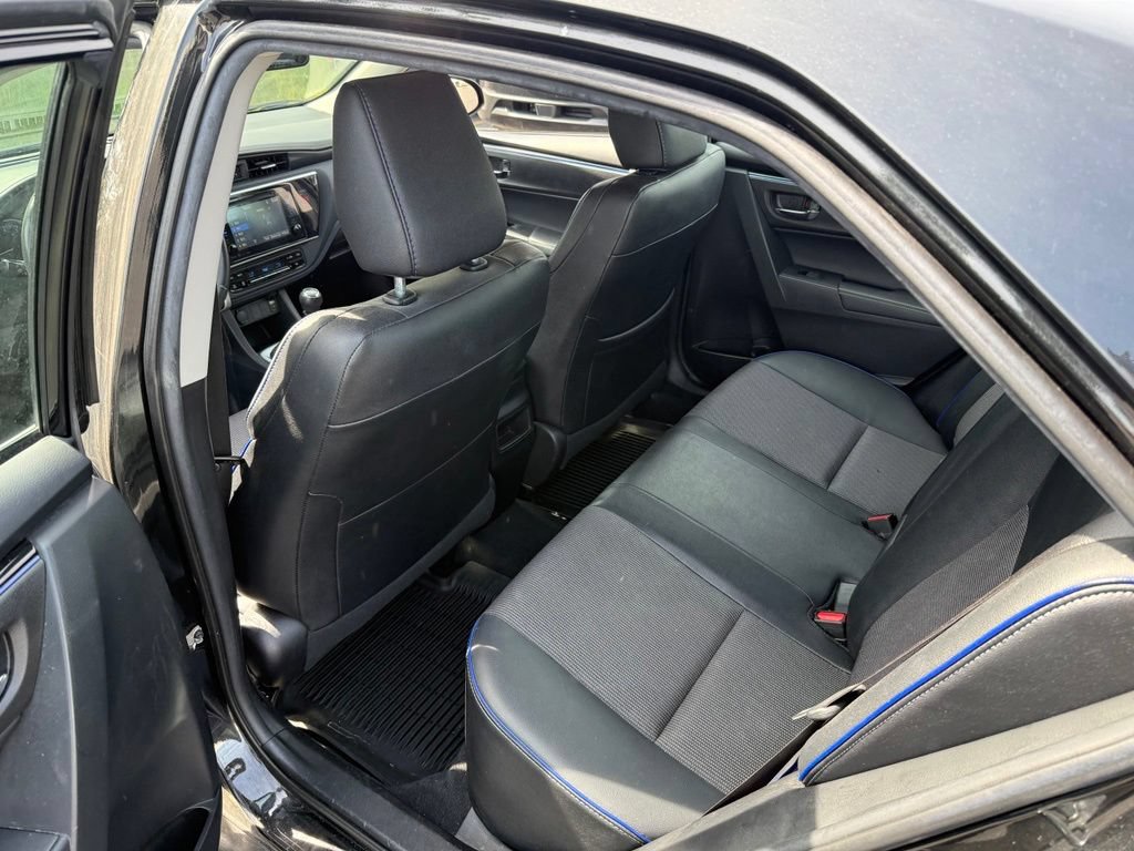 Used 2018 Toyota Corolla SE w/ Carpet Mat Package (TMS) FWD image 6