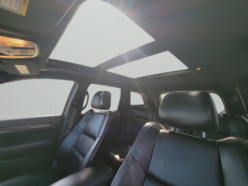 Used 2019 Jeep Grand Cherokee Limited w/ Luxury Group II image 24