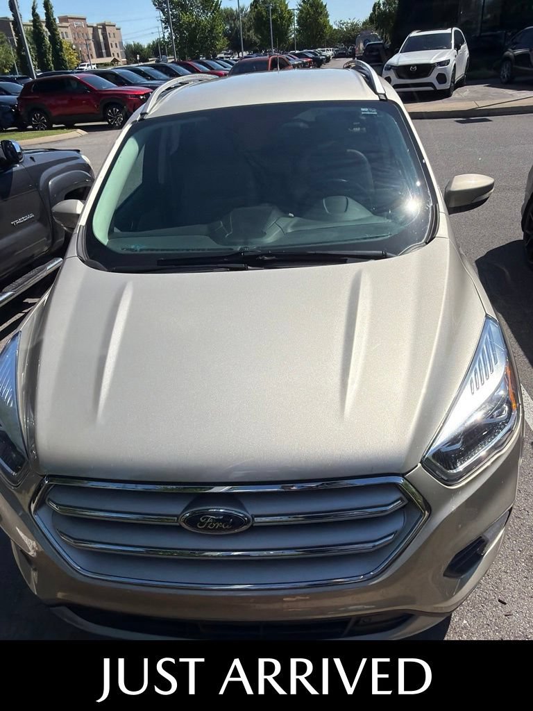 Used 2018 Ford Escape Titanium FWD image 3