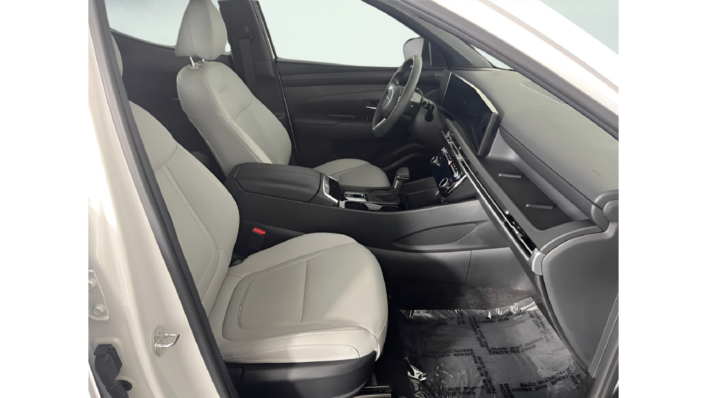 Used 2025 Hyundai Santa Cruz SEL FWD image 16