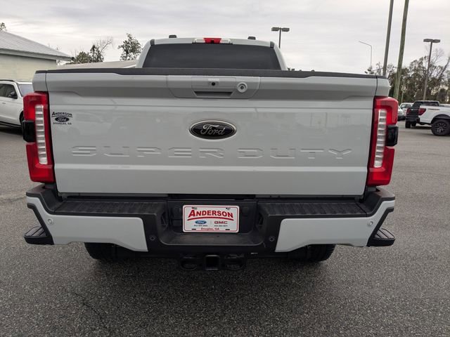 Used 2025 Ford F250 Lariat w/ Black Appearance Package image 5