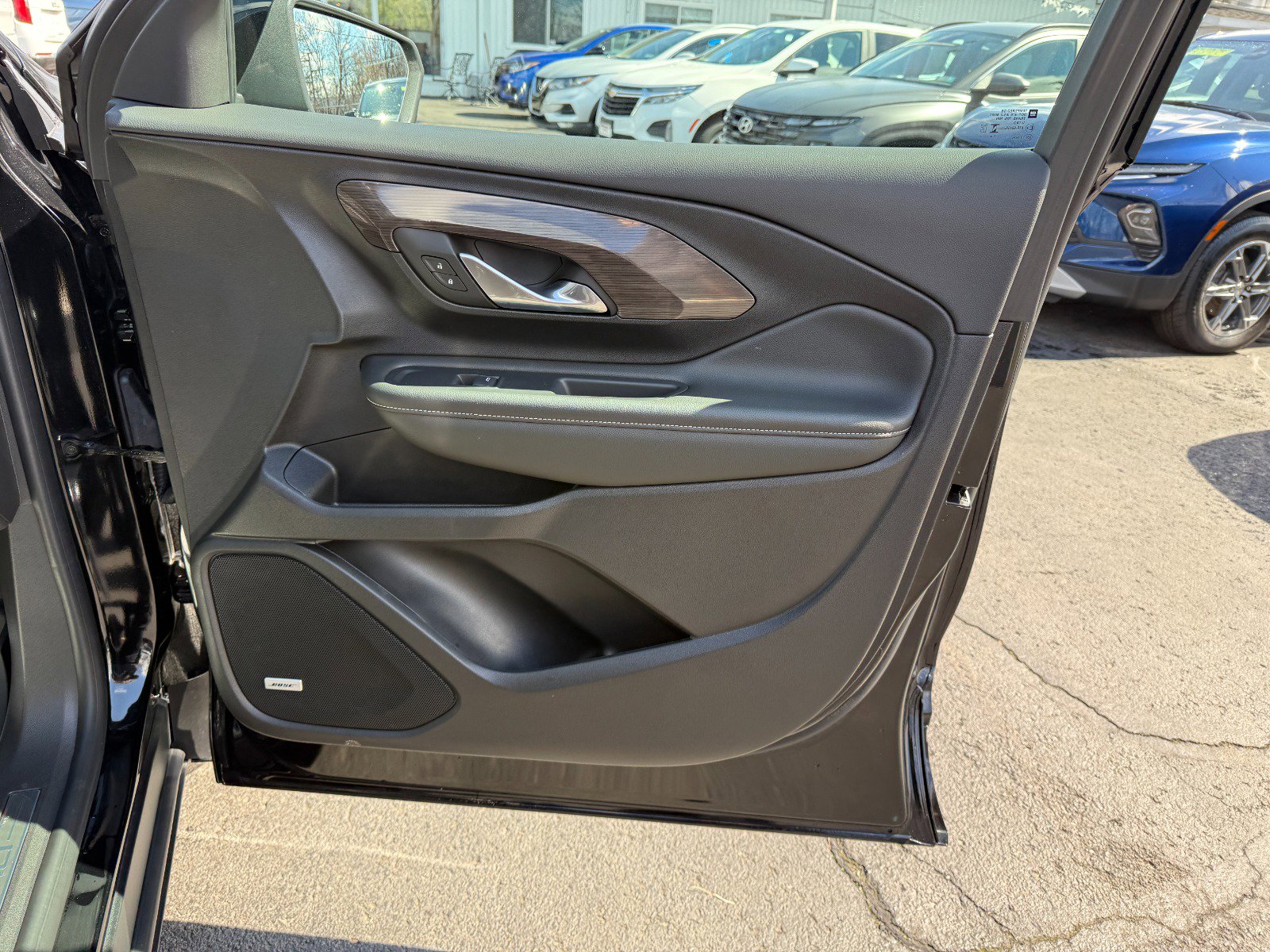 Used 2024 GMC Terrain Denali w/ Black Diamond Edition image 24