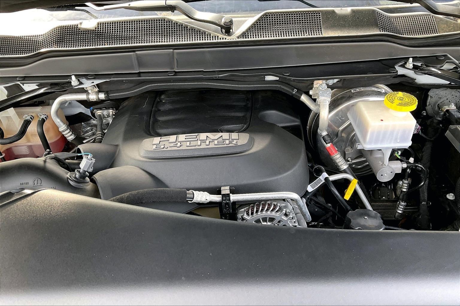 Used 2022 RAM 2500 Tradesman w/ Chrome Appearance Group image 31