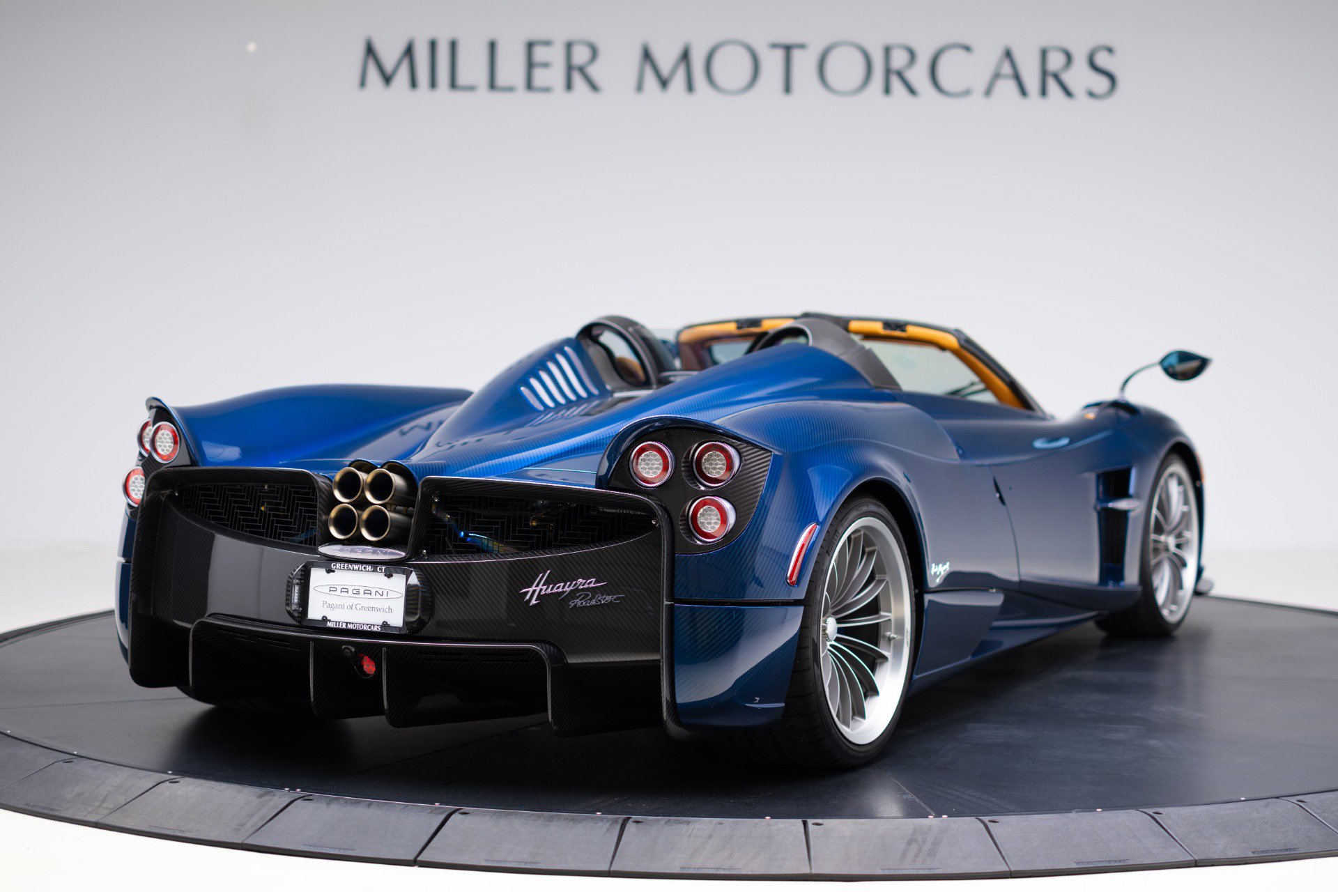 Used 2017 Pagani Huayra image 4