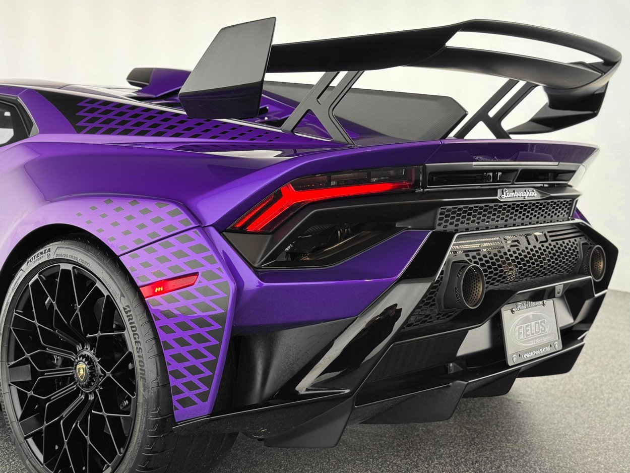 Used 2023 Lamborghini Huracan STO image 36